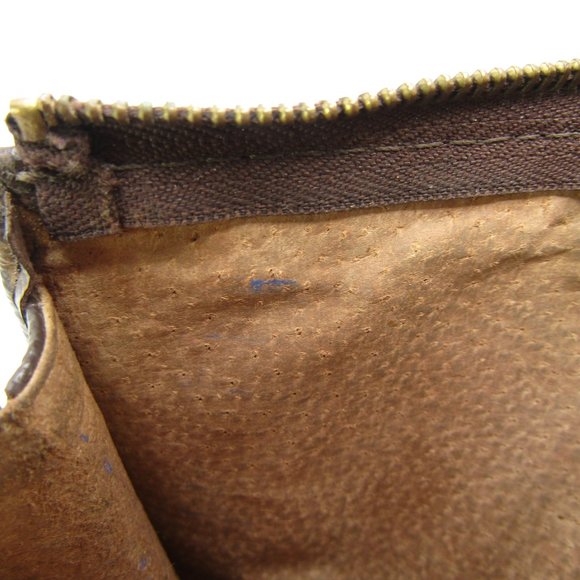 Louis Vuitton Zip Toiletry Bag Signature Canvas - Fair Condition - Picture 9 of 11